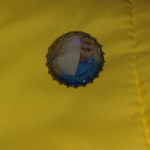 Mike Lindell Resin Bottle cap pin - Picture 3 of 6